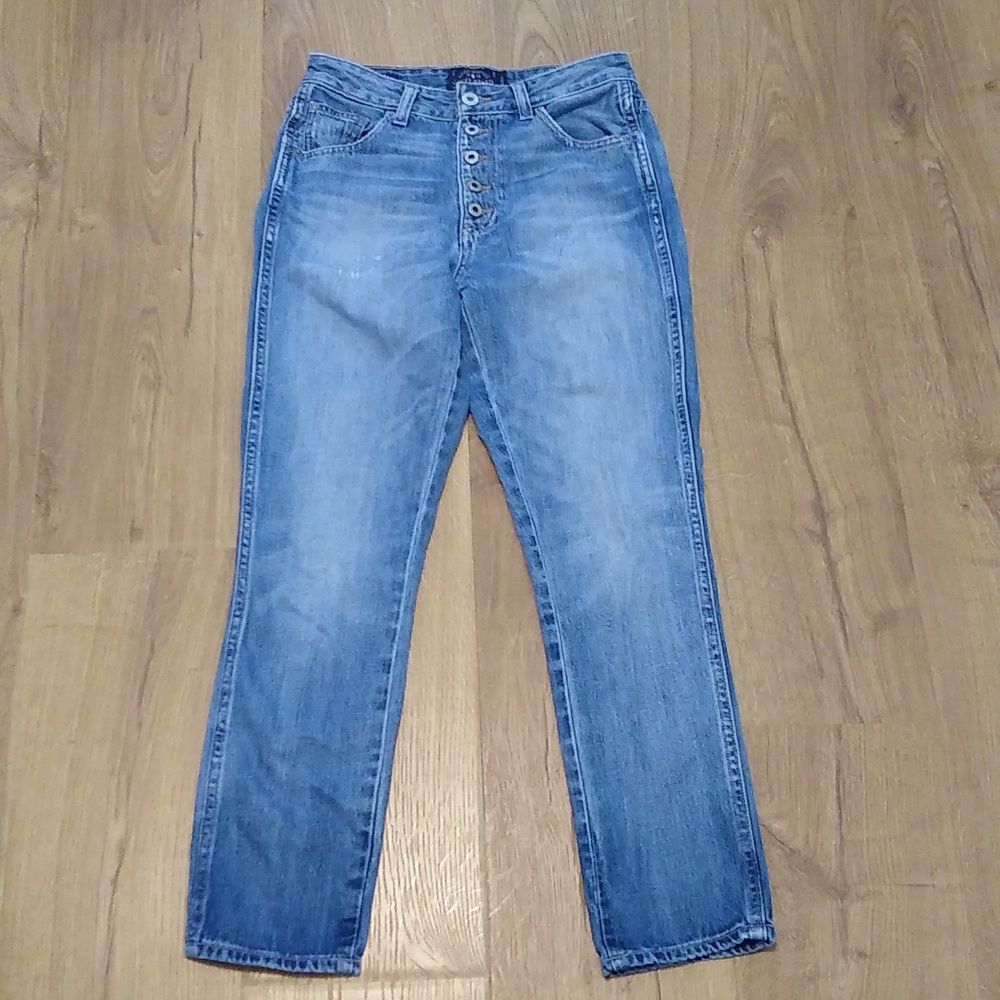 24 Lucky Jeans